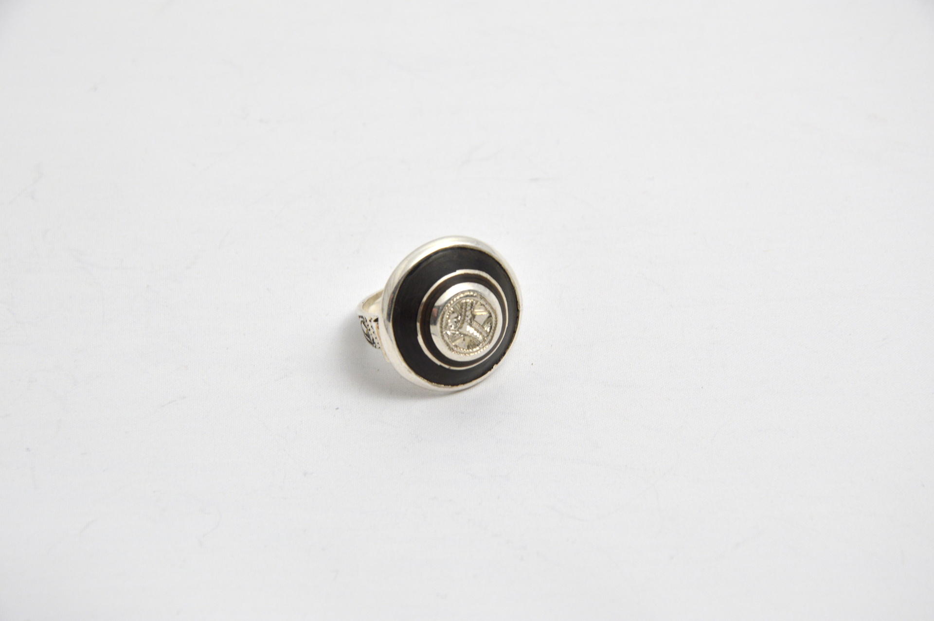 Eghulu bague eghulu